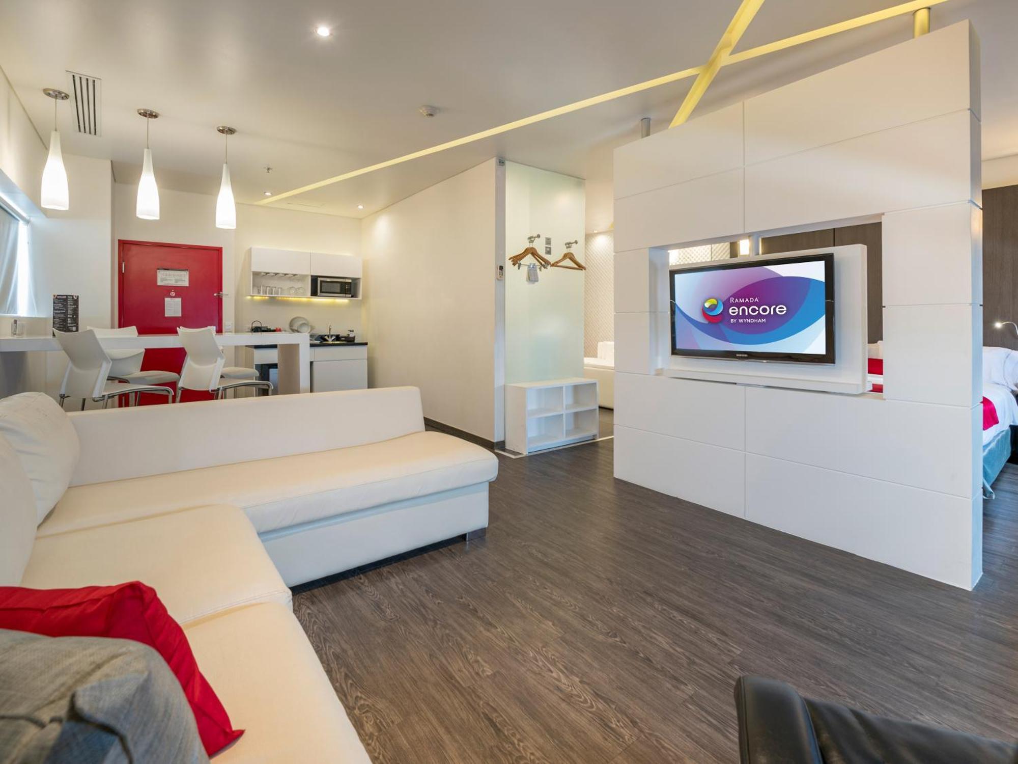 Ramada Encore By Wyndham Puebla Exterior photo